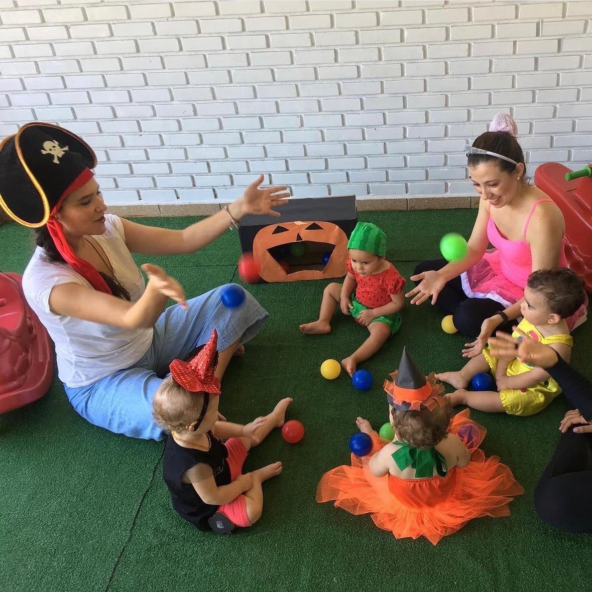 Atividades de artes na Escola Parque Verde